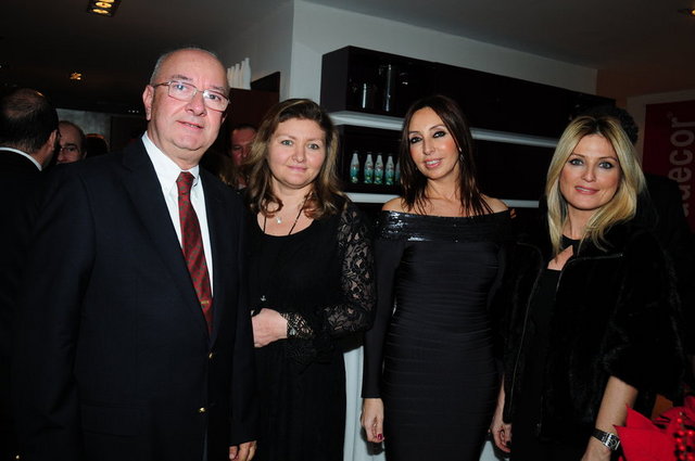 ERCAN - NİHAN ECEMİŞ, ELİF YÜCEL, AYŞEGÜL TOPLUSOY