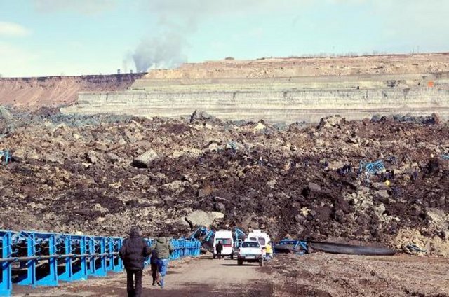 6 ŞUBAT - Kahramanmaraş'ta Afşin-Elbistan B Termik Santrali için üretim yapılan Çöllolar kömür üretim sahasında meydana gelen göçükte 10 işçi öldü. -