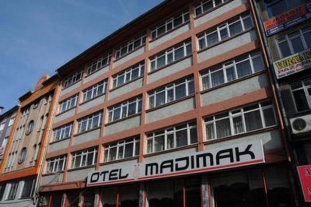 1 TEMMUZ MADIMAK ZİYARETE AÇILDI - Sivas'ta, 2 Temmuz 1993'te 37 kişinin yaşamını yitirmesiyle sonuçlanan olayların 18. yılı dolayısıyla, Bilim ve Kültür Merkezi'ne dönüştürülen eski Madımak Oteli ziyarete açıldı. -