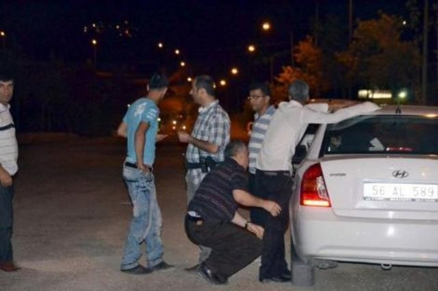 21 EYLÜL SİİRT'TE HAİN SALDIRI - Siirt'te polis okulu yolu üzerinde 6 kadının bulunduğu araca teröristlerce saldırı düzenlendi, saldırıda 4 kadın öldü, 2 kadın yaralandı. -