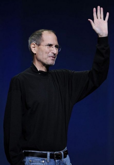 YILIN KAYBI: DÜNYA JOBS'IN YASINI TUTTU - Apple'ın kurucu ortağı Steve Jobs Apple Computer'in kurucu ortağı, 5 Ekim'de 58 yaşındayken hayatını kaybetti. Jobs'ın ölümü hem iş dünyasını hem de milyonlarca Apple kullanıcısını yasa boğdu. Jobs yılın kaybı oldu.