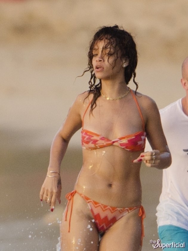 2011 In Bikinili Guzelleri Galeri