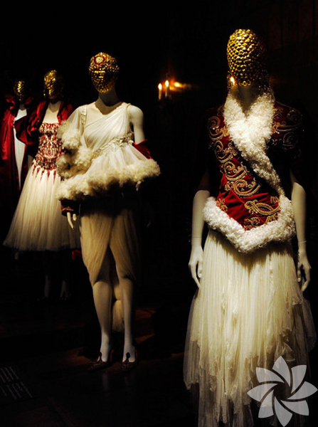 Alexander McQueen Metropolitan Müzesi