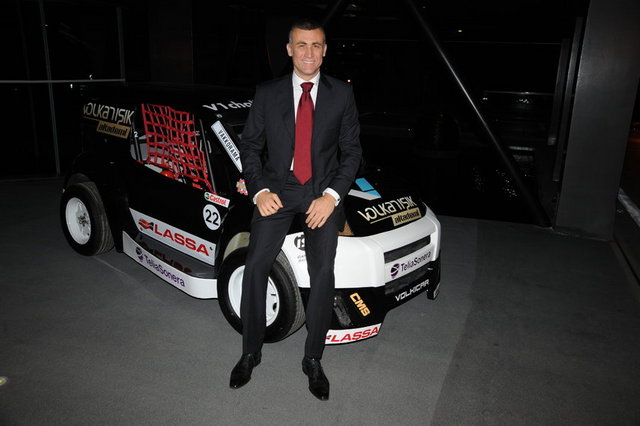 VOLKAN IŞIK 