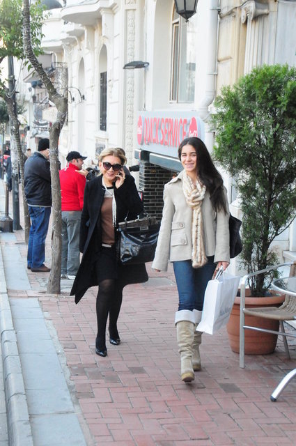 MERAL - NAZLI YAZICI