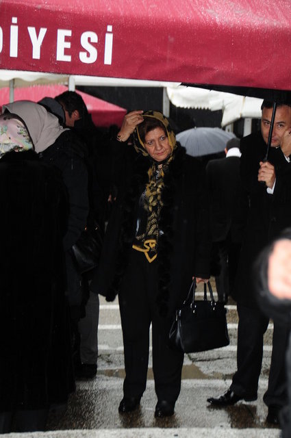NEVAL GÜLER