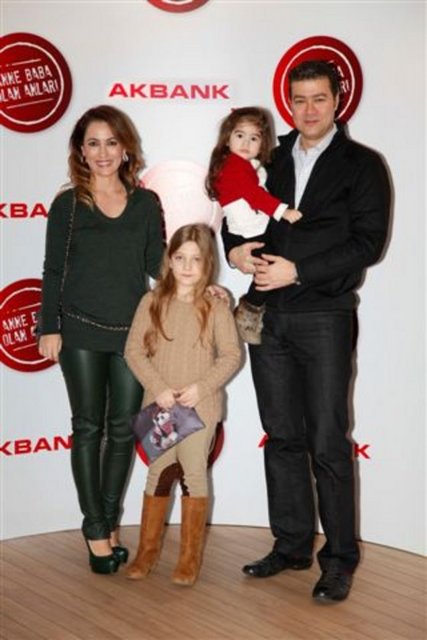 HAKAN - YELDA - MELİSA - DEFNE TİFTİK