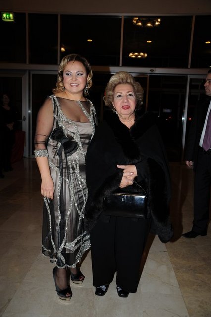 NURAY GÜLLÜ, SEMRA ÖZAL 
