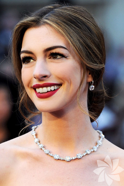 Anne Hathaway