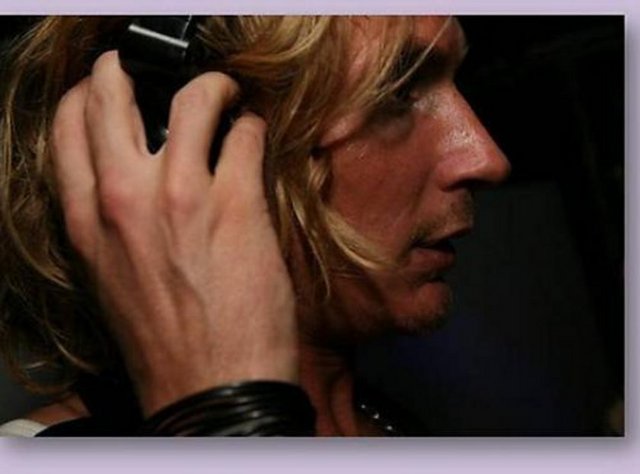** Supperclub'ta; 27 Ocak Cuma, saat 20.00'de, "Alan Luna & Mike van Duuren & 3Sacrowd". Giriş: 39 TL. Tel: (216 556 98 00) -  - ** Garajistanbul'da; 27 Ocak Cuma, saat 23.00'te, 1890 yılında üretimine başlanan, geçmişten gelen hikâyesini günümüz modernliğiyle harmanlayarak tüketicilerine farklı deneyimler sunan Bomonti; yepyeni parti serisi "Bomonti Retro Sounds". Mekân, her ayın son Cuma'sı retroseverleri ağırlayacak. Giriş: 23 TL. Tel: (212 244 44 99)