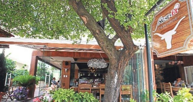 ** Nusr-et / Etiler Tel: (212 265 30 37) Ücreti: 47 TL