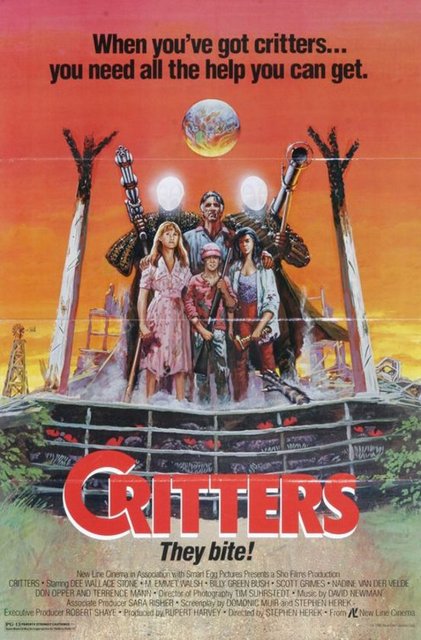 10-Critters (1986) -  - "Gremlinler"in tutması sonrasında konsepti 'masalsı' halinden çıkarıp 'korkutucu' sıfatıyla taçlandırmak isteyen bir eser. Dominic Muir-Stephen Herek ikilisinin yarattığı 'uzaylı istilası' düşüncesini hakim kılan seri, üç filmle de bir geri dönüş aldı. Halen de 80'ler ruhunun en belirgin kült yaratık filmleri arasında adı geçiyor "Critters"ın.