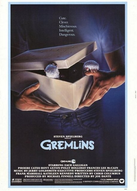5-Gremlinler (Gremlins) (1984) -  - 2. Dünya Savaşı göndermeli 'mogwai' yaratıklarından bir seçki. Joe Dante'nin 'minik öteki'lere hakimiyetini kanıtladığı bu sanat eseri, gerçek bir 'korku-komedi'nin sözünü veriyor. Ekonomik çöküş yaşayan bir Amerikan kasabası ile siyasi yaratık tanımı da cabası. Gremlinlerin kozasından tutun doğurgan suya kadar kimlik özellikleriyle pek fazla iz bıraktığı söylenemez belki. Ama bir de devam filmi veren eserin, efektleri ve tonlamasıyla çokça serinin önünü açtığı şüphesiz.