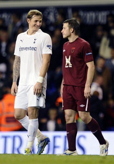 Tottenham, Rus golcüsü Roman Pavlyuchenko'nun transferi için Lokomotiv Moskova ile anlaşmaya vardığını duyurdu.