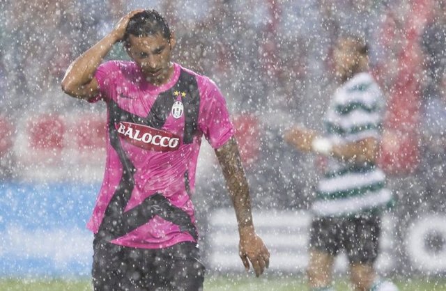 Udinese, Juventus'lu defansif orta saha oyuncusu Michele Pazienza'yı kadrosuna kattı.