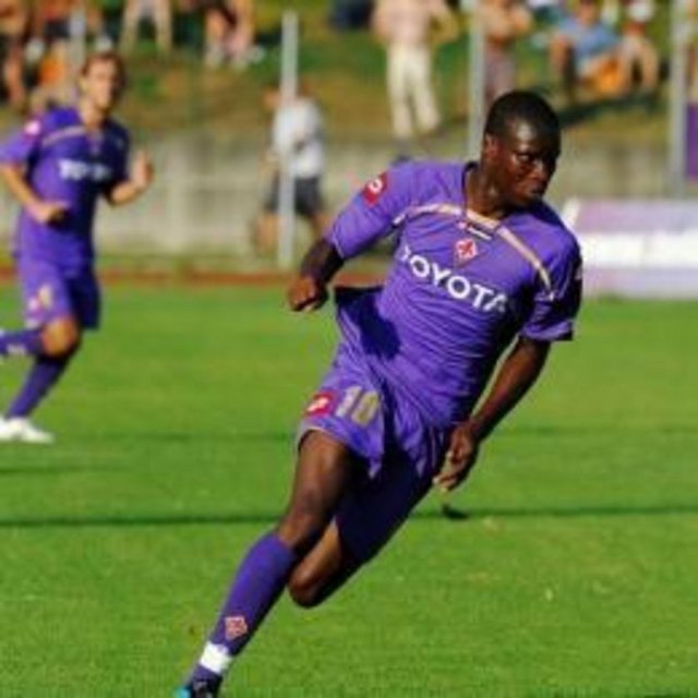 Fiorentina'nın forvet oyuncusu Babacar, İspanyol ekibi Santander'de.