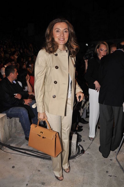 BANU ÇARMIKLI 