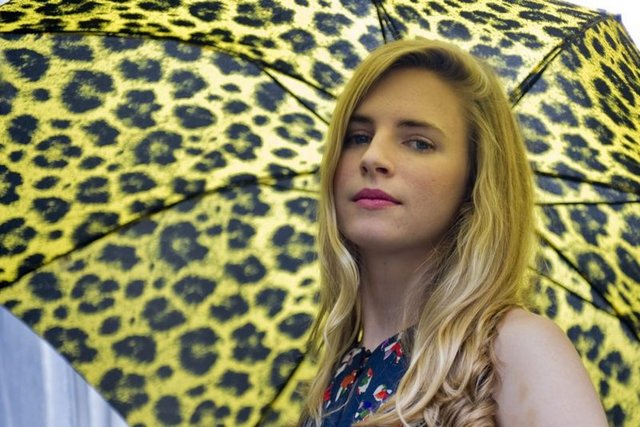 Brit Marling (28): Sound of My Voice, Another Earth gibi filmlerde oynayan yıldız ekonomi okudu.