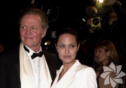 Angelina Jolie - Jon Voight