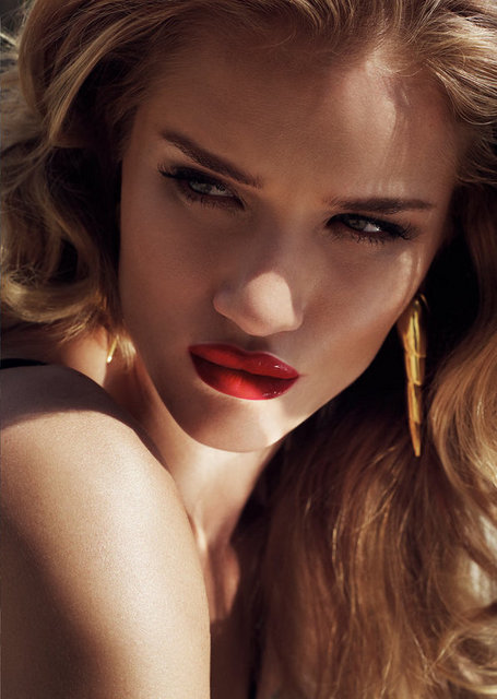 Rosie Huntington- Whiteley