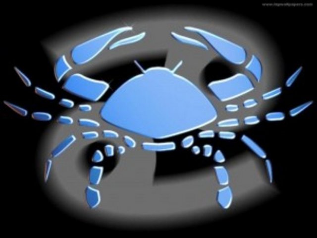 DUYGUSAL VE HASSAS OLMAYA ÇALIŞIN! Yengeç, her zaman kendisi ve ailesi için güvence arar. Evine son derecede bağlıdır. Derin duygulara sahip, hassas ve kırılgandır. Ona aradığı sevgiyi ve güveni verebilirseniz, son derece uyumlu ve mutlu bir beraberlik yaşayabilirsiniz. -