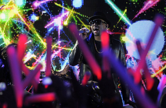 CHRIS BROWN