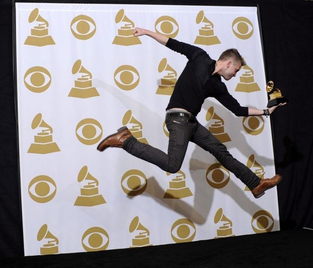 RYAN TEDDER