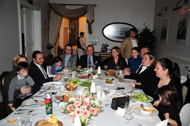 DİDEM ULUSOY, TURGUT TEBRET, MEHMET ULUSOY, YILMAZ-SERAP ULUSOY, OĞUZ-PINAR ŞENOL, PELİN ULUSOY