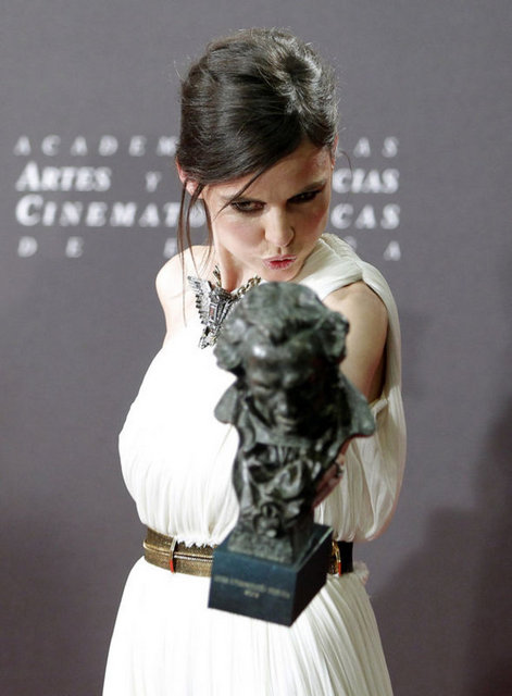 ELENA ANAYA