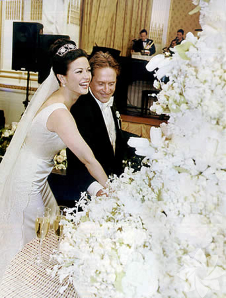 Cahterine Zeta Jones - Michael Dougles (2000)