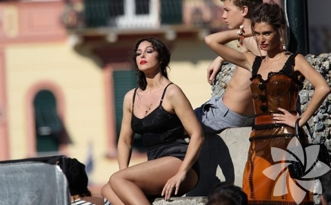 Monica Belluci - Dolce Gabbana
