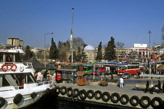 Rahip ölünce beşiğin Ayasofya'ya bırakıldığı söylenir. Bu söylenti bir delile dayanmadığı için efsane niteliği taşımaktadır.