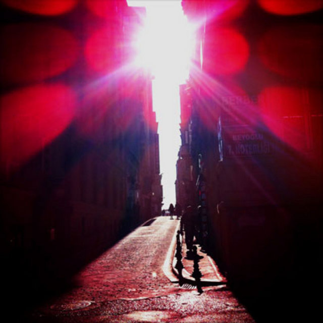 Zeynep Arkök - @zeyneparkok   kareograf / sahne tasarımcısı - iphone4