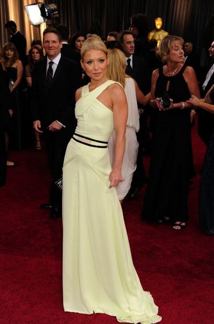 KELLY RIPA 