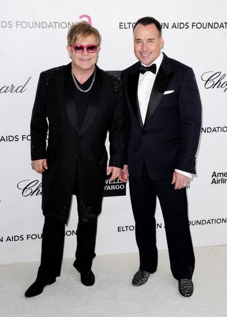 ELTON JOHN, DAVID FURNİSH