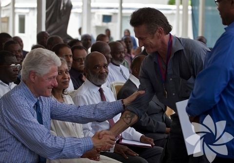 Bill Clinton - Sean Penn
