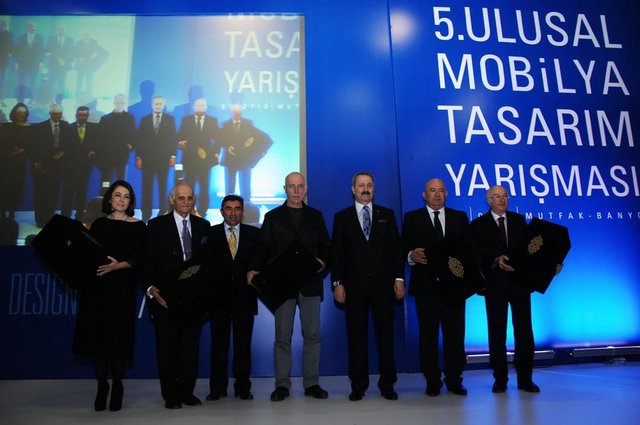 DİDEM ÇAPA, ÖNDER KÜÇÜKERMAN,AHMET KAHRAMAN,AZİZ SARIYER,ZAFER ÇAĞLAYAN,FATİH KIRAL, KAAN DERİCİOĞLU   