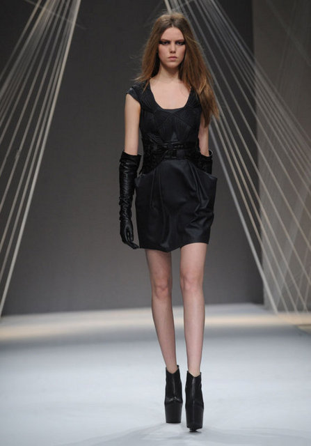 ARZU KAPROL DEFİLESİ 