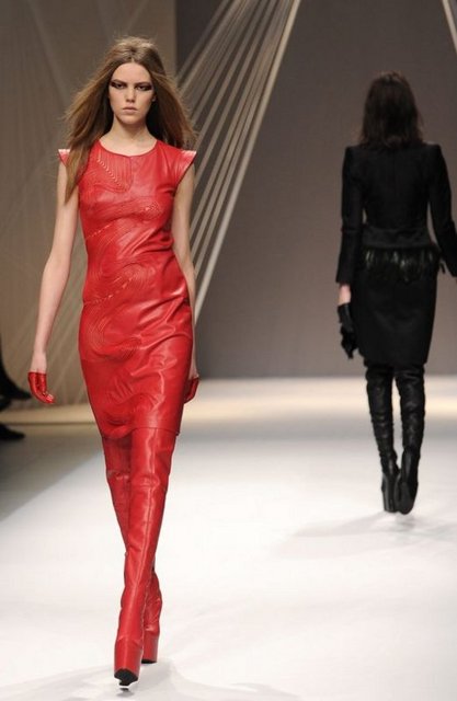 ARZU KAPROL DEFİLESİ 