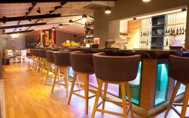 Middle Kitchen / Yeşilköy Tel: (212 663 44 60)