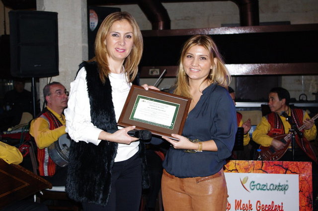 ESRA ÖZTÜRK,ASLI AKTÜRK PEHLİVANLAR  