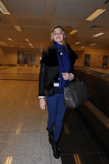 ANA BEATRIZ BARROS 