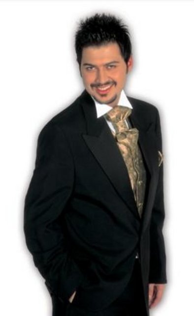 KAFASINDA BARDAK KIRDI - Benimle Evlenir misin?" programıyla adını duyuran Caner, katıldığı televizyon programına Tülin'in telefonla bağlanması üzerine cinnet getirdi. -