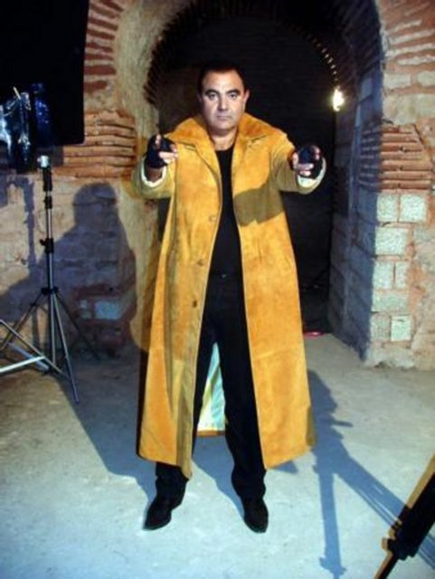 KUTUPLARDA NAMAZ - TV ekranlarının unutulmaz programlarından biri de Teksoy Görevde'ydi. -