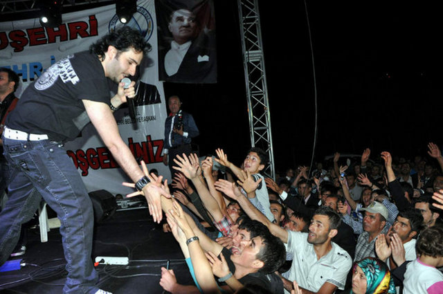 İsmail YK, her söylediği ve her yaptığıyla dikkat çeken isimlerden biri