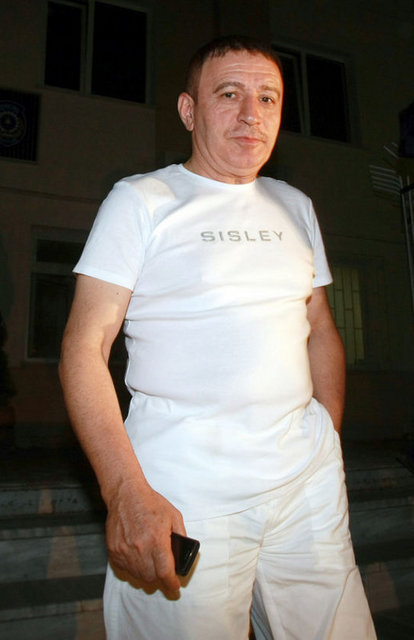 Survivor'a katılan Topaloğlu da Twitter'da çok konuşulan isimler arasında yer alıyor