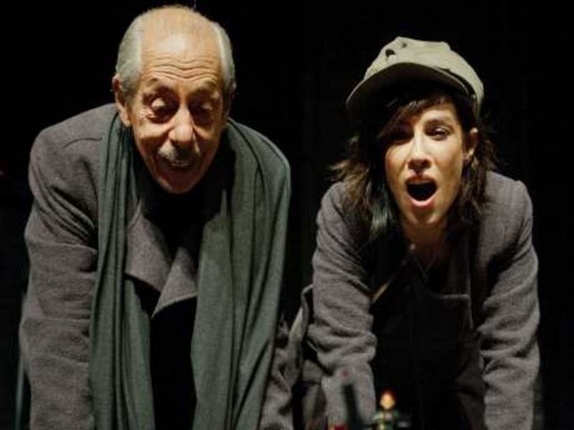 ** Muammer Karaca Tiyatrosu'nda; 16 Mart Cuma, saat 20.30'da, Maltepe Türkan Syalan Kültür Merkezi'nde; 17 Mart Cumartesi, saat 20.00'de, "Ben Bertolt Brecht – Kabare". Giriş: 34, 19 TL. Tel: (212 252 59 35)  -  - ** KKM Gönül Ülkü ve Gazanfer Özcan Sahnesi'nde; 16 Mart Cuma, saat 20.30'da, "Alevli Günler". Giriş: 39, 29 TL. Tel: (216 556 98 00)