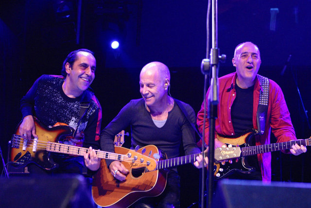 ** İstanbul Jolly Joker'de; 16 Mart Cuma, saat 22.00'den sonra Gökhan Türkmen, 17 Mart Cumartesi, Emre Aydın, Ankara Jolly Joker'de; 17 Mart 'ta ise MFÖ. Giriş: 45 TL. Tel: (216 556 98 00) -  - ** Ghetto'da; 16 Mart Cuma, saat 22.30'da, Ünlü EP Tanıtım Konseri, 17 Mart Cumartesi,  saat 22.30'da, St. Patrick Günü Kutlaması: Can Gox ve Gülce Duru, 21 Mart Çarşamba, Alp Ersönmez Cereyanlı featuring İmer Demirer, 22 Mart'ta ise Kafabidünya. Giriş: 40, 15 TL. Tel: (212 251 75 01)