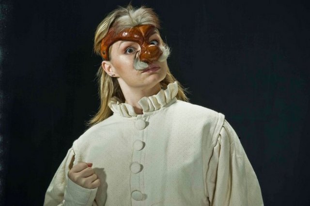 ** Beyoğlu Hayal Kahvesi'nde; 21 Mart Çarşamba, saat 22.30'da, Timuçin Esen. Giriş: 28 TL. Tel: (212 244 25 58)