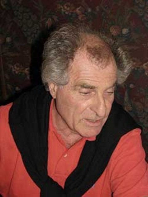 ** Fransız Kültür Merkezi'nde; 21 Mart, saat 19.00'da, Dünya Şiir Günü çerçevesinde, İstanbul Fransız Kültür Merkezi ve Türkiye Pen Kulübü bu söz sanatı ile ilgili bir buluşma gerçekleştiriyor. Etkinlik kapsamında, Fransız şair, deneme yazarı ve edebiyat eleştirmeni Sylvestre Clancier şiirlerinden alıntılar okuyor. Okuma ardından Clancier ile Pen Türkiye Kulübü Başkanı Tarık Günersel bir söyleşi gerçekleştirecek. Katılım ücretsiz. Tel: (212 393 81 11)